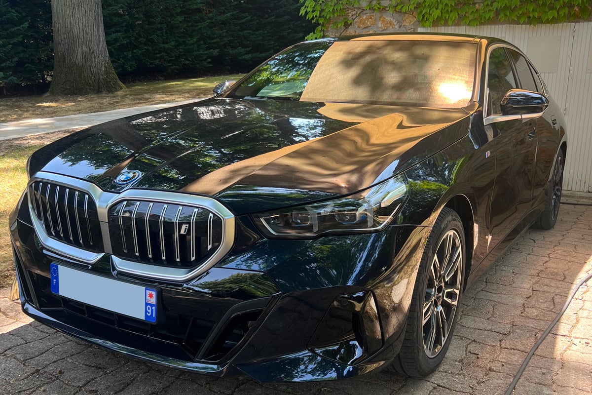 Témoignage – Voilà comment Alain s’est offert à moitié prix une BMW électrique à 100 000 €